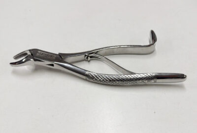 Curved Wolf Tooth Forceps 10.5